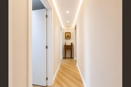 Apartamento à venda com 117m², 3 quartos e 2 vagasCorredor