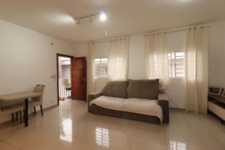 Apartamento à venda com 70m², 2 quartos e 2 vagasSala