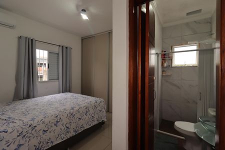 Apartamento à venda com 70m², 2 quartos e 2 vagasSuíte