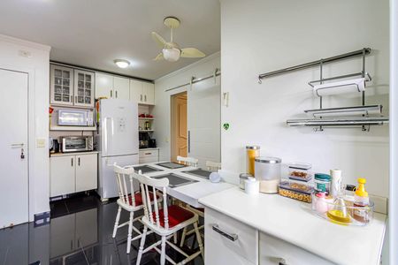 Apartamento à venda com 98m², 3 quartos e 2 vagasCozinha