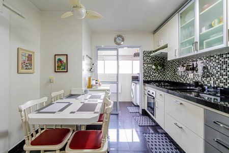 Apartamento à venda com 98m², 3 quartos e 2 vagasCozinha