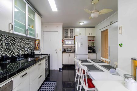 Apartamento à venda com 98m², 3 quartos e 2 vagasCozinha