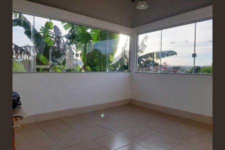 Apartamento para alugar com 45m², 2 quartos e 1 vaga Apartamento para alugar com 45m², 2 quartos e 1 vagaVaranda