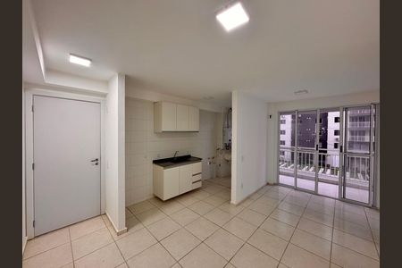 Sala de apartamento para alugar com 3 quartos, 53m² em Barra da Tijuca, Rio de Janeiro