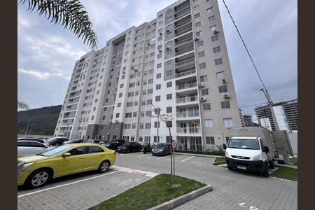 Apartamento para alugar com 53m², 3 quartos e 1 vaga Apartamento para alugar com 53m², 3 quartos e 1 vagaFachada