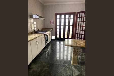 Casa à venda com 330m², 4 quartos e 6 vagas Casa à venda com 330m², 4 quartos e 6 vagasFoto 07