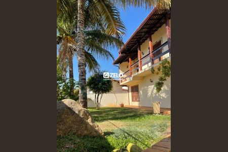 Casa à venda com 330m², 4 quartos e 6 vagas Casa à venda com 330m², 4 quartos e 6 vagasFoto 01