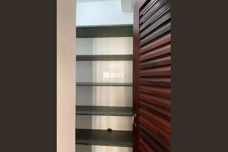 Casa à venda com 330m², 4 quartos e 6 vagas Casa à venda com 330m², 4 quartos e 6 vagasFoto 25