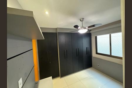 Casa com armários e piso de porcelanato, iluminação natural e boa qualidade de iluminação artificial. de apartamento à venda com 5 quartos, 112m² em Freguesia (Jacarepaguá), Rio de Janeiro