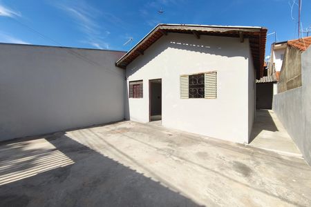 Casa à venda com 78m², 2 quartos e 2 vagas Casa à venda com 78m², 2 quartos e 2 vagasQuintal