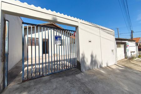 Casa à venda com 78m², 2 quartos e 2 vagas Casa à venda com 78m², 2 quartos e 2 vagasFachada