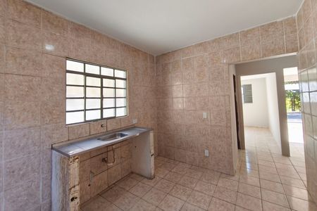 Casa à venda com 78m², 2 quartos e 2 vagas Casa à venda com 78m², 2 quartos e 2 vagasCozinha