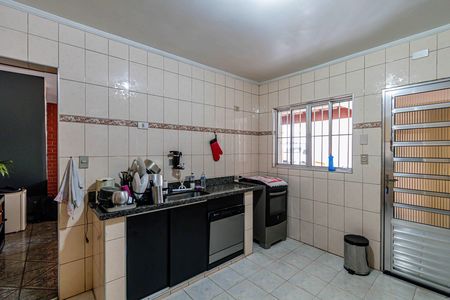 Casa à venda com 250m², 4 quartos e 5 vagas Casa à venda com 250m², 4 quartos e 5 vagasCasa 01