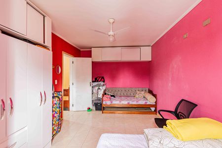 Casa à venda com 250m², 4 quartos e 5 vagas Casa à venda com 250m², 4 quartos e 5 vagasCasa 01