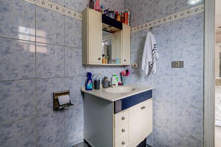 Casa à venda com 250m², 4 quartos e 5 vagas Casa à venda com 250m², 4 quartos e 5 vagasCasa 01