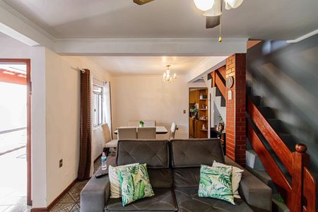 Casa à venda com 250m², 4 quartos e 5 vagas Casa à venda com 250m², 4 quartos e 5 vagasCasa 01