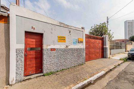 Casa à venda com 250m², 4 quartos e 5 vagas Casa à venda com 250m², 4 quartos e 5 vagasFachada