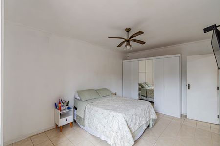 Casa à venda com 250m², 4 quartos e 5 vagas Casa à venda com 250m², 4 quartos e 5 vagasCasa 01