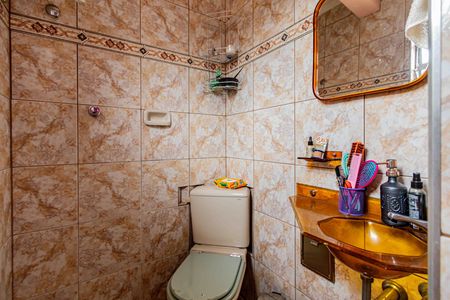 Casa à venda com 250m², 4 quartos e 5 vagas Casa à venda com 250m², 4 quartos e 5 vagasCasa 01