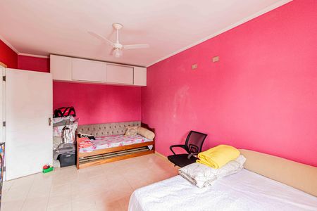Casa à venda com 250m², 4 quartos e 5 vagas Casa à venda com 250m², 4 quartos e 5 vagasCasa 01