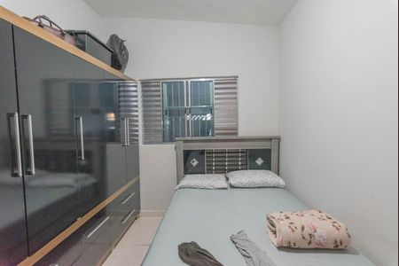 Casa à venda com 70m², 2 quartos e 2 vagas Casa à venda com 70m², 2 quartos e 2 vagasSuíte