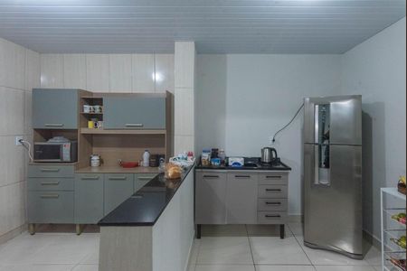 Casa à venda com 70m², 2 quartos e 2 vagas Casa à venda com 70m², 2 quartos e 2 vagasCozinha