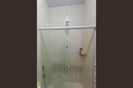 Casa à venda com 70m², 2 quartos e 2 vagas Casa à venda com 70m², 2 quartos e 2 vagasBanheiro da Suíte