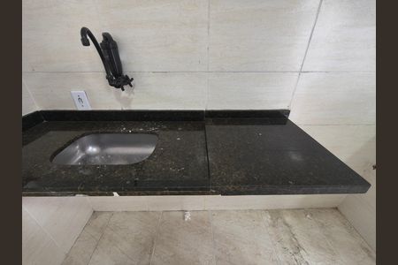 Casa para alugar com 2 quartos, 60m² em Tanque, Rio de Janeiro