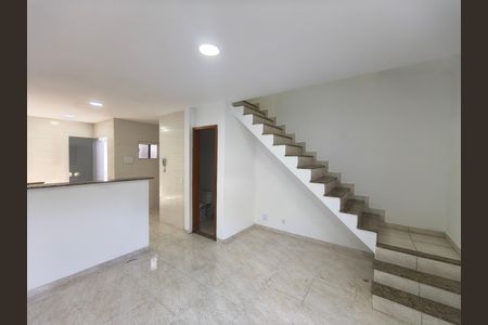 Casa para alugar com 2 quartos, 60m² em Tanque, Rio de Janeiro