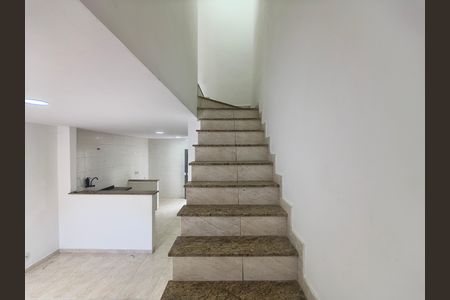 Casa para alugar com 60m², 2 quartos e sem vaga