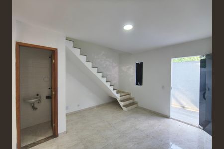 Casa para alugar com 60m², 2 quartos e sem vaga
