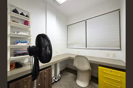 Apartamento à venda com 80m², 1 quarto e 1 vaga Apartamento à venda com 80m², 1 quarto e 1 vagaEscritório