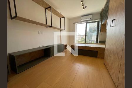 Sala/Quarto de apartamento à venda com 1 quarto, 27m² em Pinheiros, São Paulo