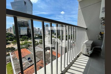 Apartamento à venda com 27m², 1 quarto e sem vaga Apartamento à venda com 27m², 1 quarto e sem vagaVaranda