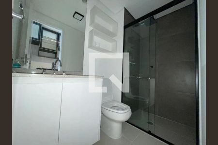 Banheiro  de apartamento à venda com 1 quarto, 27m² em Pinheiros, São Paulo
