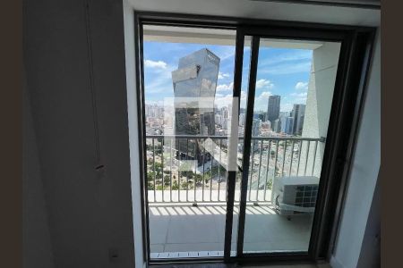 Apartamento à venda com 27m², 1 quarto e sem vaga Apartamento à venda com 27m², 1 quarto e sem vagaVaranda