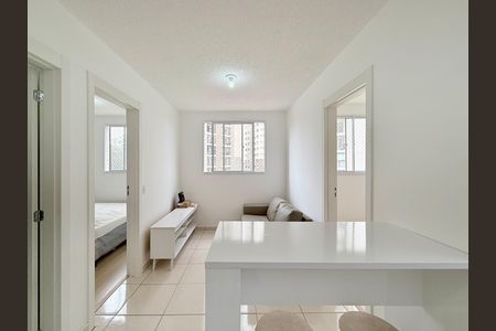 Sala  de apartamento para alugar com 2 quartos, 34m² em Usina Piratininga, São Paulo