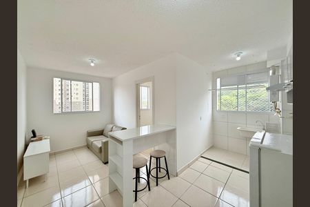 Sala  de apartamento para alugar com 2 quartos, 34m² em Usina Piratininga, São Paulo