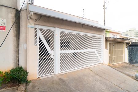 Fachada de casa à venda com 3 quartos, 200m² em Jabaquara, São Paulo