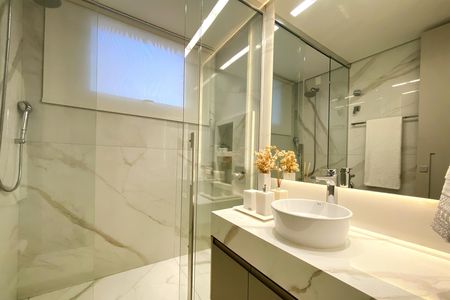 Apartamento à venda com 290m², 4 quartos e 2 vagas Apartamento à venda com 290m², 4 quartos e 2 vagasBanheiro