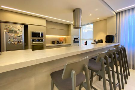 Apartamento à venda com 290m², 4 quartos e 2 vagas Apartamento à venda com 290m², 4 quartos e 2 vagasCozinha