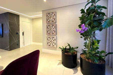 Apartamento à venda com 290m², 4 quartos e 2 vagas Apartamento à venda com 290m², 4 quartos e 2 vagasHall 2º andar