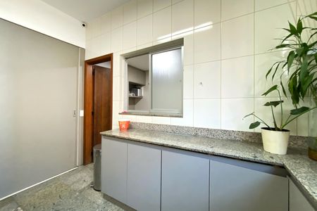 Apartamento à venda com 290m², 4 quartos e 2 vagas Apartamento à venda com 290m², 4 quartos e 2 vagasÁrea de Serviço