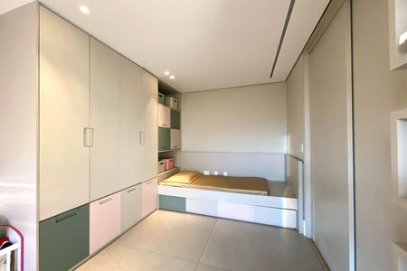 Apartamento à venda com 290m², 4 quartos e 2 vagas Apartamento à venda com 290m², 4 quartos e 2 vagasQuarto 4