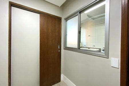 Apartamento à venda com 290m², 4 quartos e 2 vagas Apartamento à venda com 290m², 4 quartos e 2 vagasQuarto de Serviço