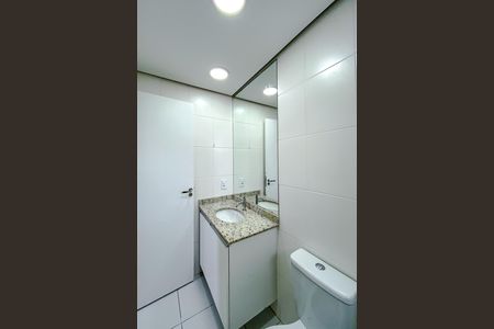Apartamento para alugar com 66m², 2 quartos e 1 vaga Apartamento para alugar com 66m², 2 quartos e 1 vagaBanheiro da Suíte