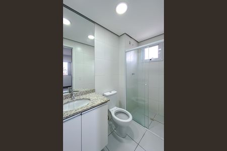 Apartamento para alugar com 66m², 2 quartos e 1 vaga Apartamento para alugar com 66m², 2 quartos e 1 vagaBanheiro da Suíte