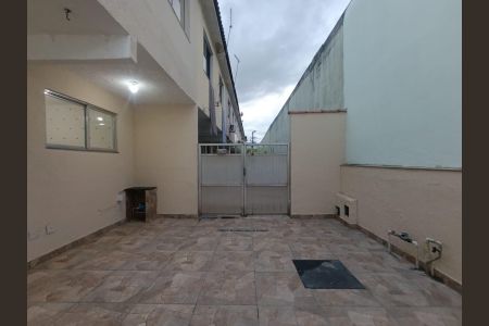 Casa para alugar com 90m², 2 quartos e 1 vagaQuintal