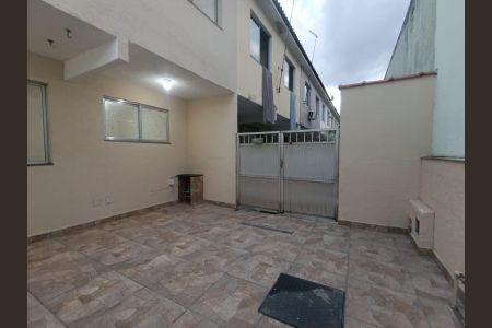 Casa para alugar com 90m², 2 quartos e 1 vagaQuintal