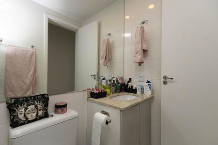 Apartamento à venda com 53m², 2 quartos e 1 vaga Apartamento à venda com 53m², 2 quartos e 1 vagaBanheiro